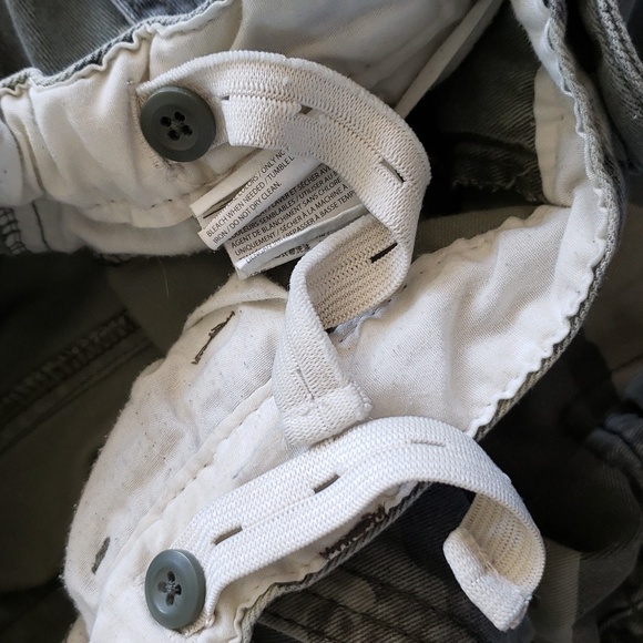 Two pairs sz 12 & 14 boys cargo shorts, Old Navy - Picture 6 of 8